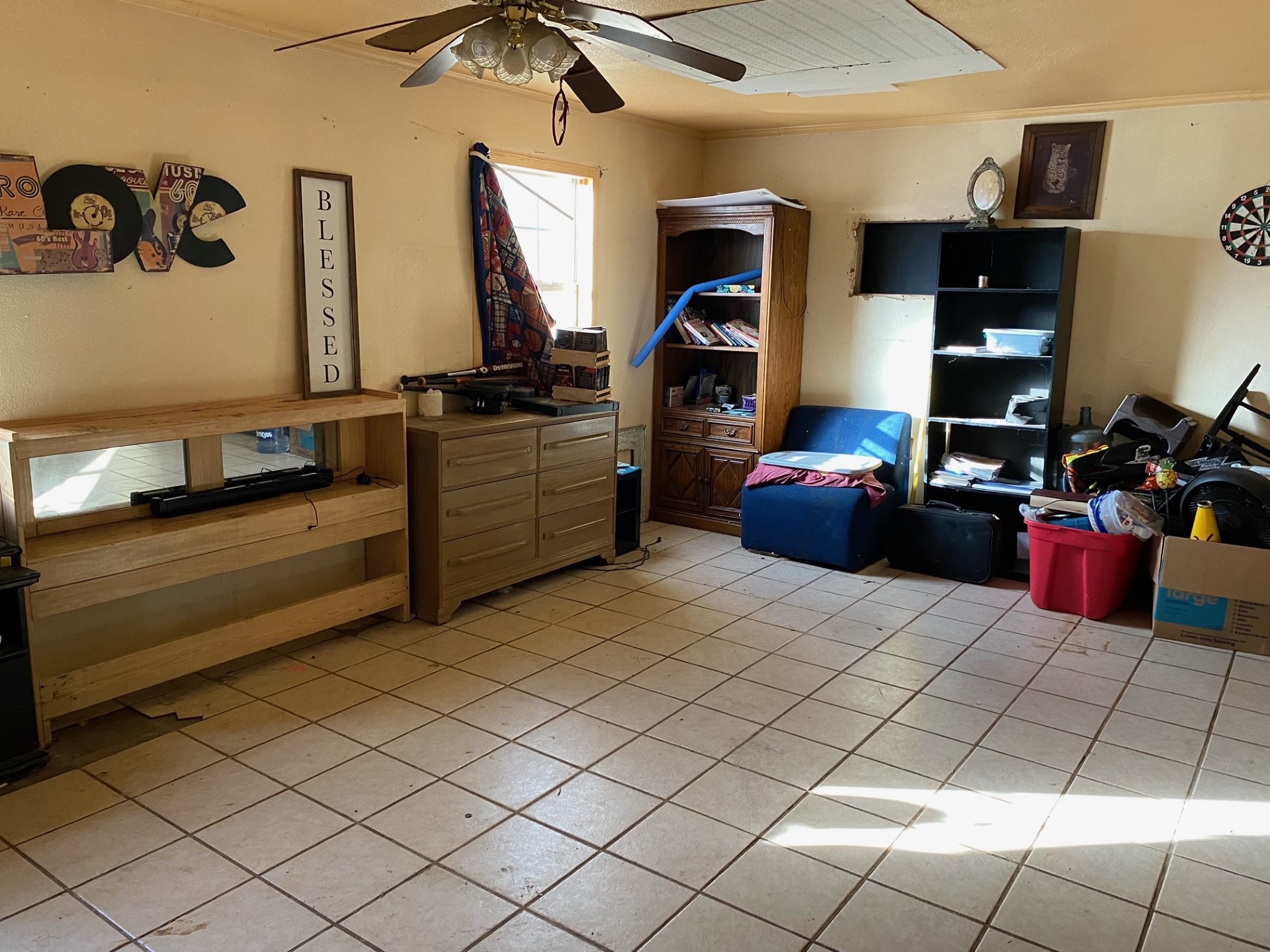 501 N Lincoln Avenue Electra TX 76360