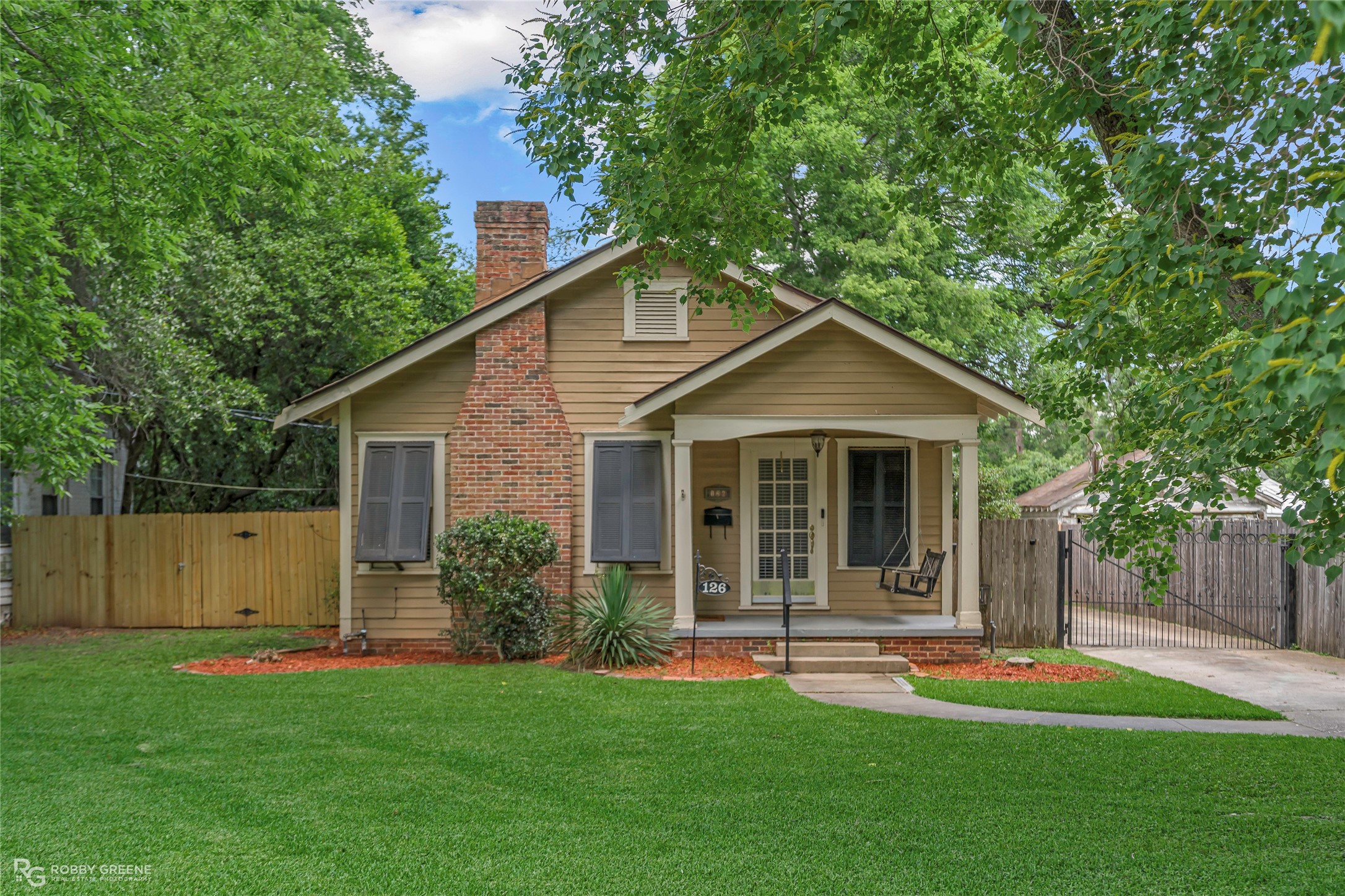 126 Carrollton Avenue Shreveport LA 71105
