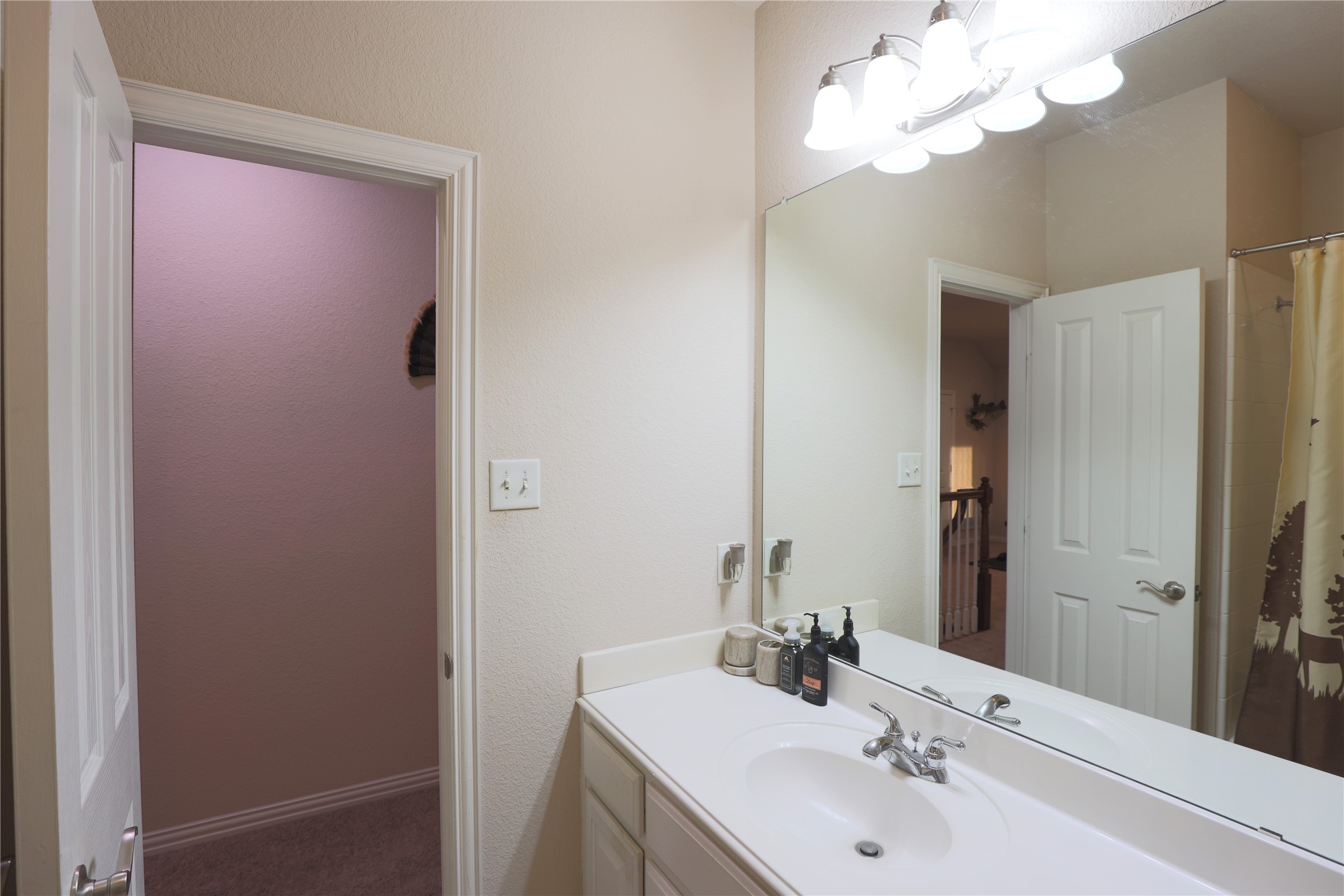 209 Park Meadows Drive Euless TX 76039