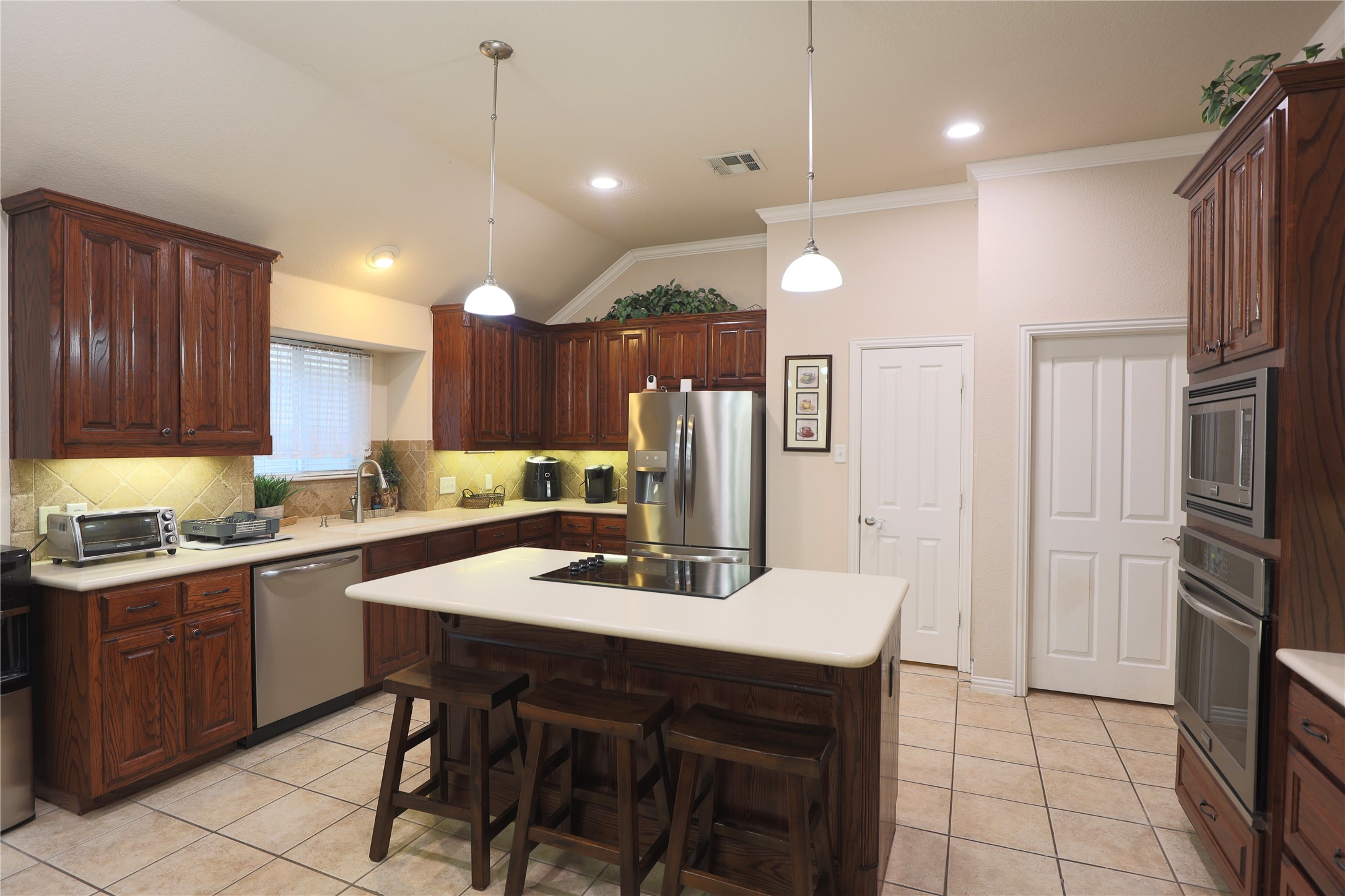 209 Park Meadows Drive Euless TX 76039