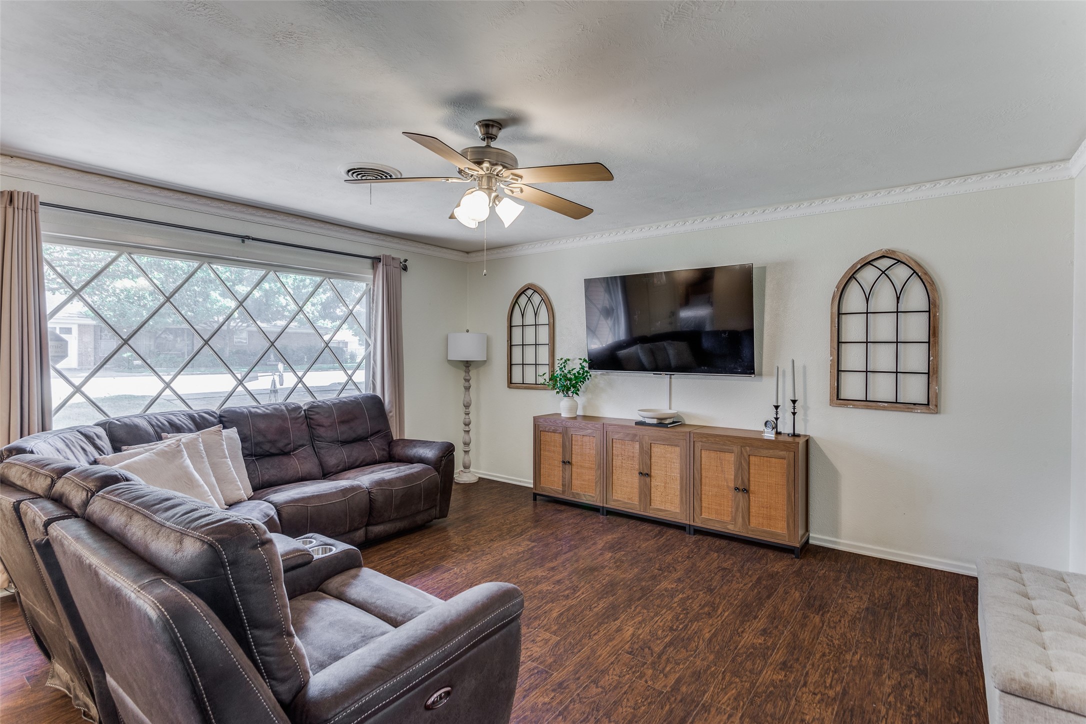 158 Hallmark Drive W Fort Worth TX 76134