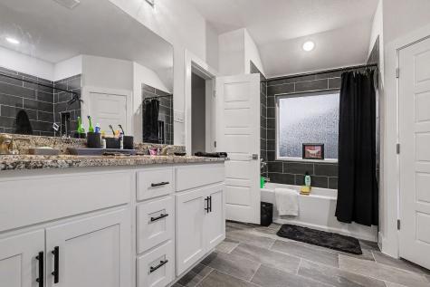 220 Poinsetta Drive Palmer TX 75152