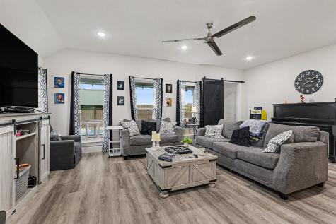 220 Poinsetta Drive Palmer TX 75152