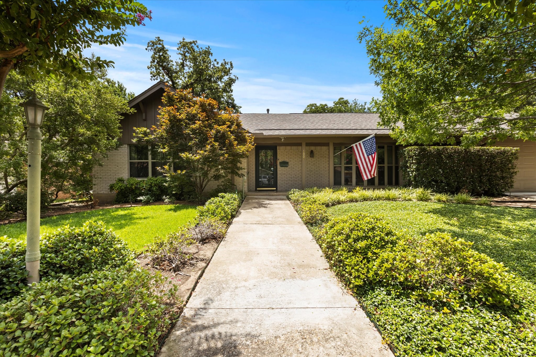 1004 Sleepy Hollow Drive N Irving TX 75061