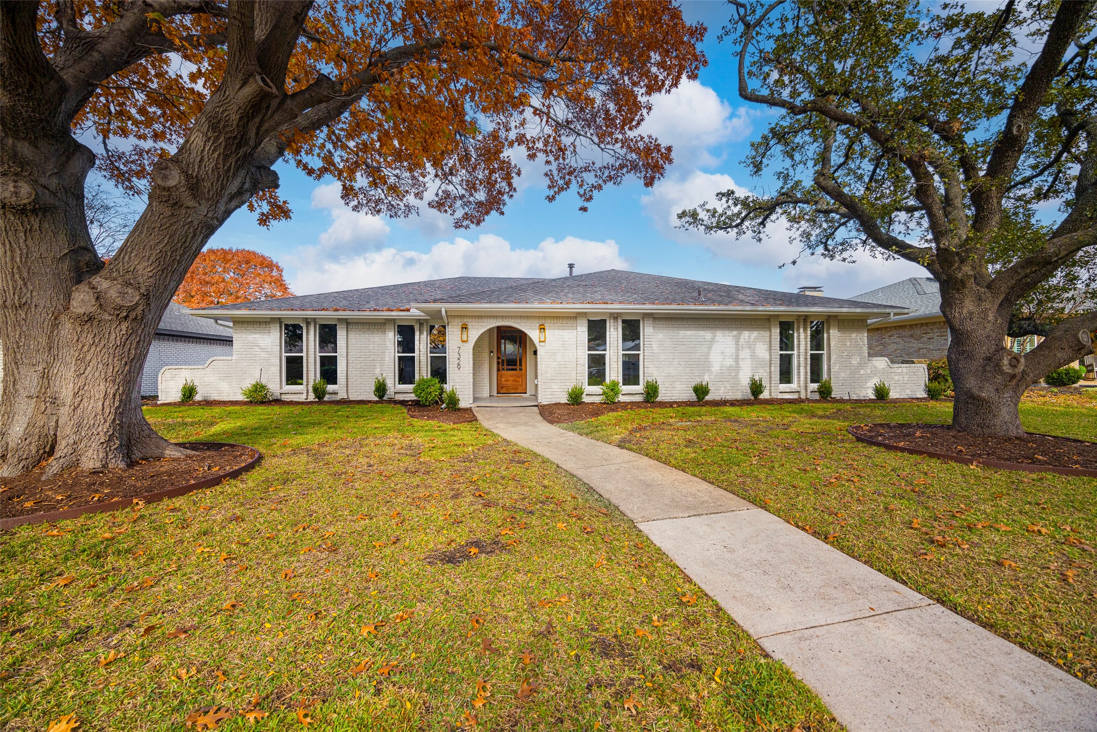 7329 La Sobrina Drive Dallas TX 75248