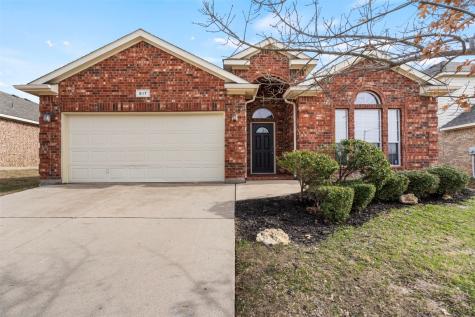 817 Pebblecreek Drive Burleson TX 76028