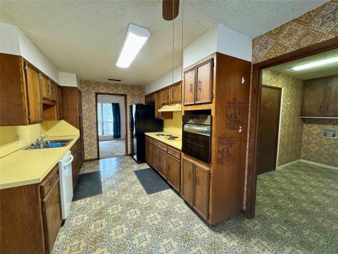 1304 W Wise Street Bowie TX 76230