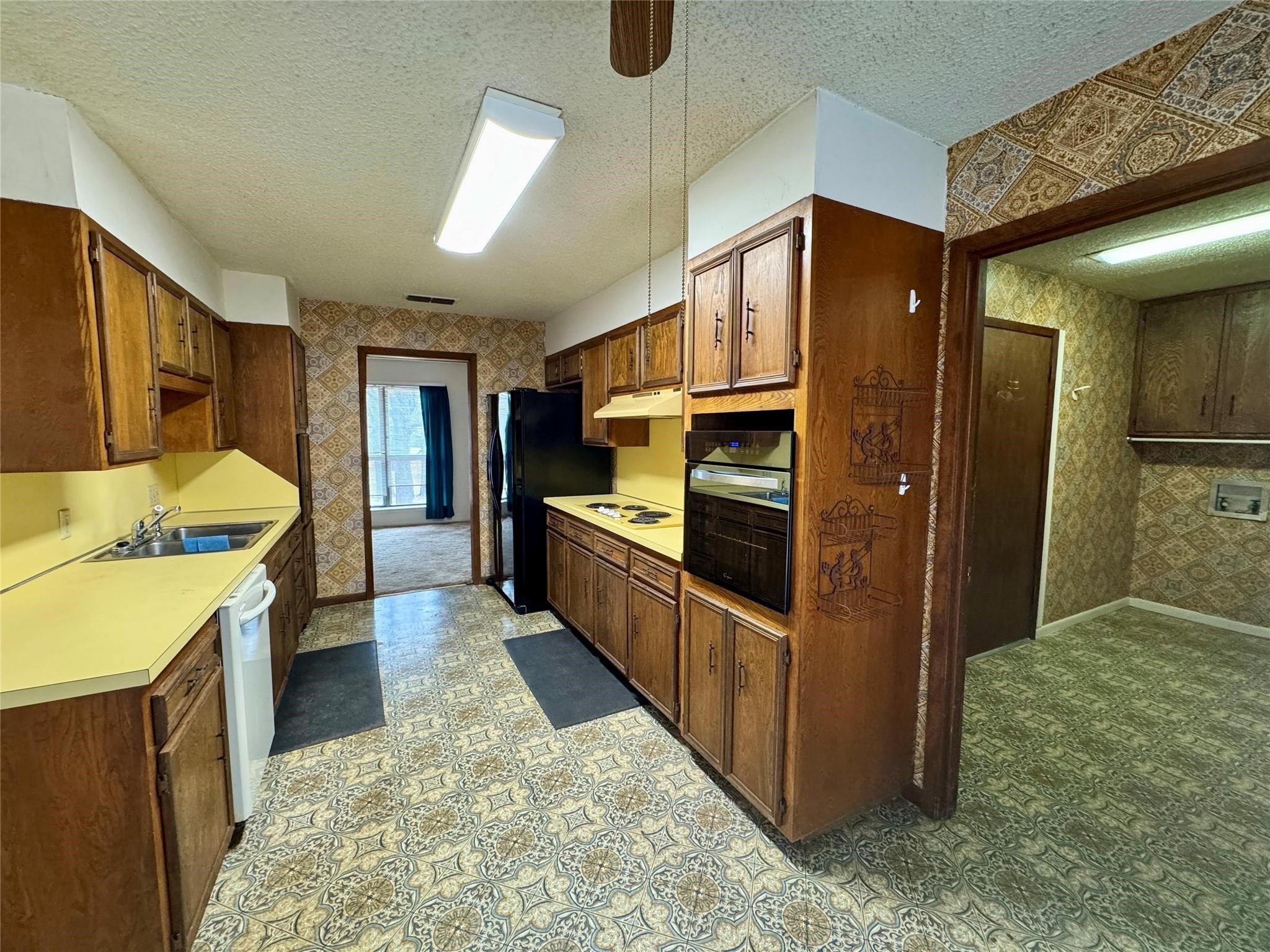 1304 W Wise Street Bowie TX 76230
