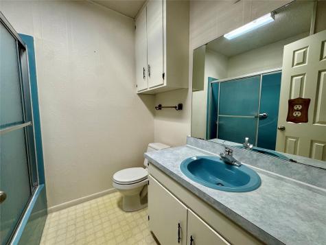 1304 W Wise Street Bowie TX 76230