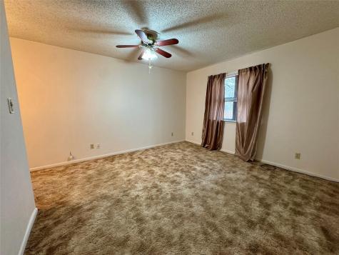 1304 W Wise Street Bowie TX 76230
