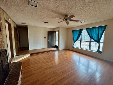 1304 W Wise Street Bowie TX 76230