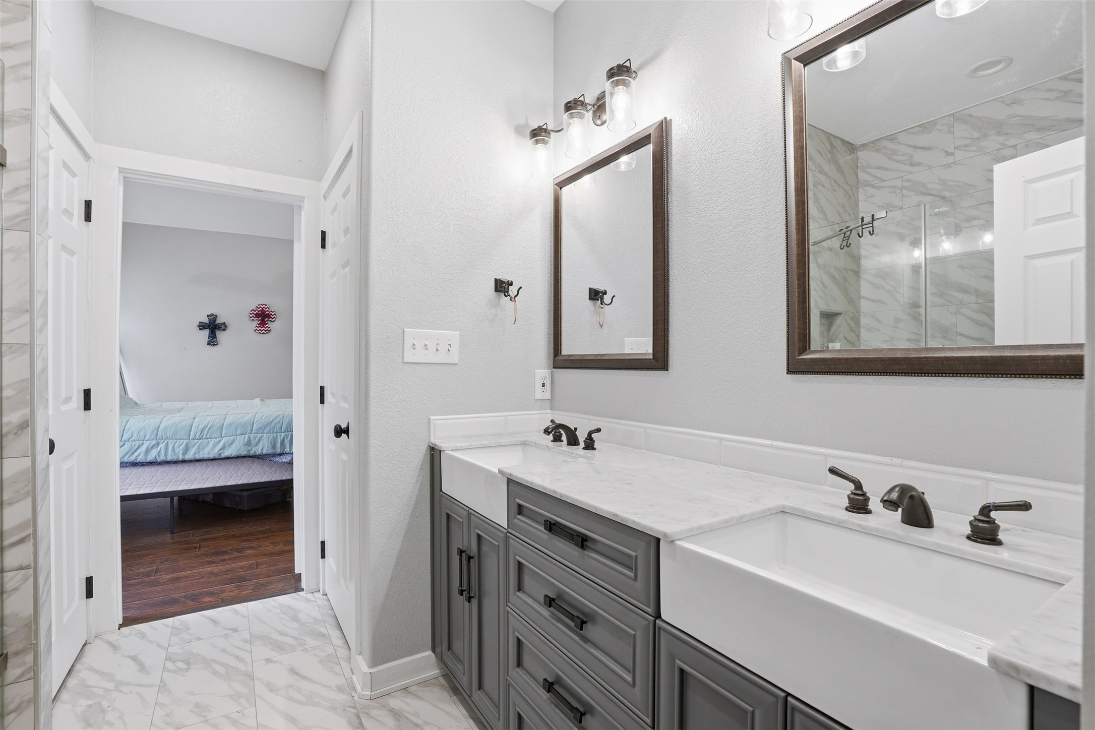 5016 Elizabeth Street Granbury TX 76048
