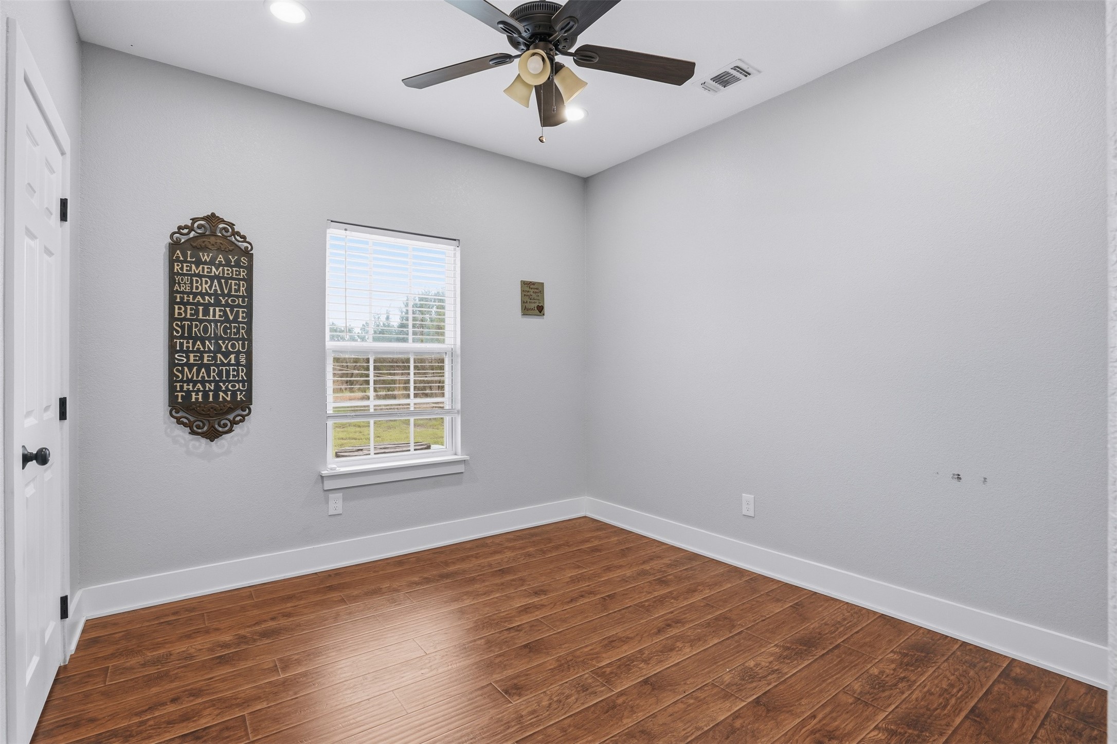 5016 Elizabeth Street Granbury TX 76048