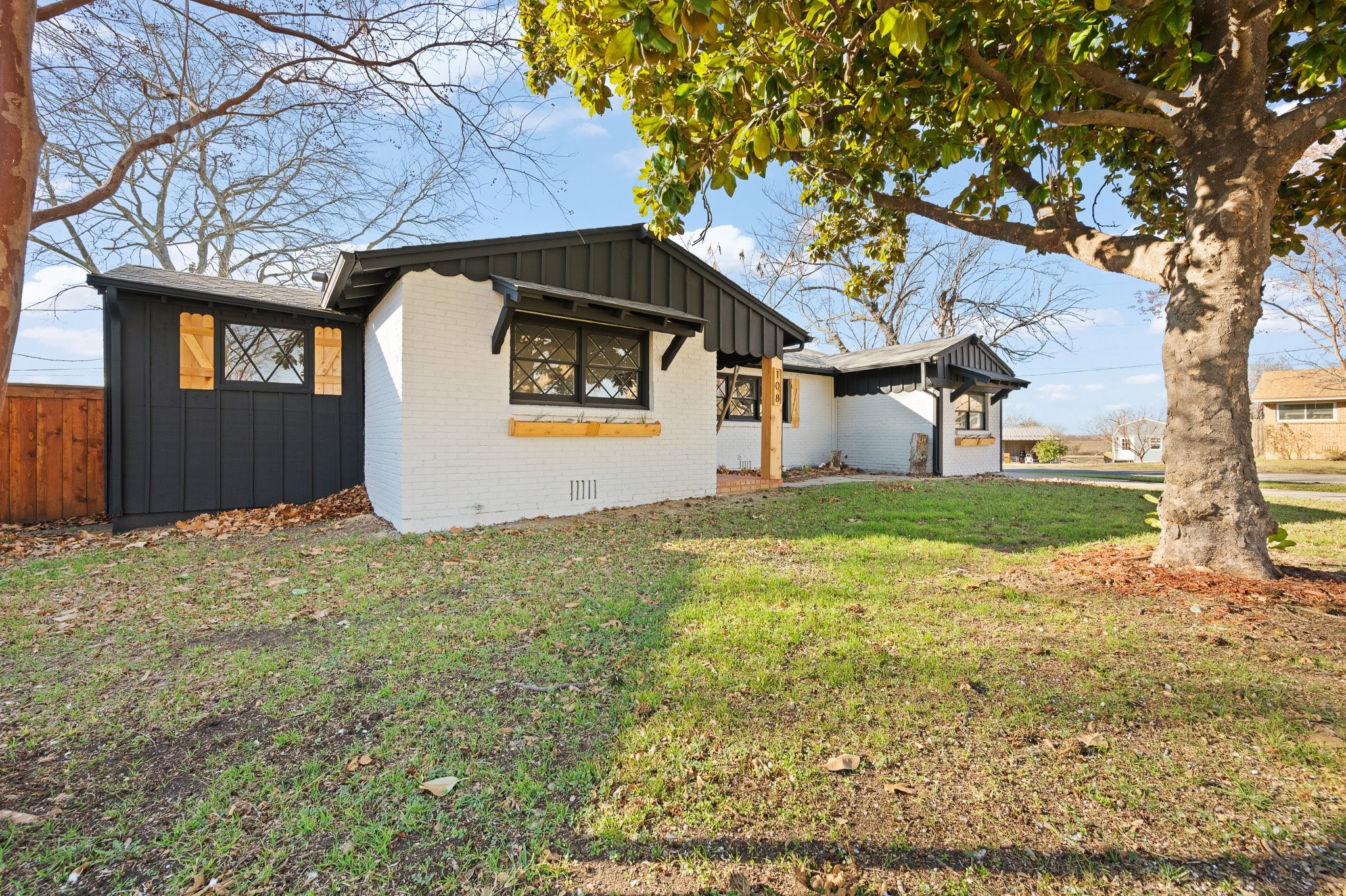 108 Hilltop Drive Grandview TX 76050