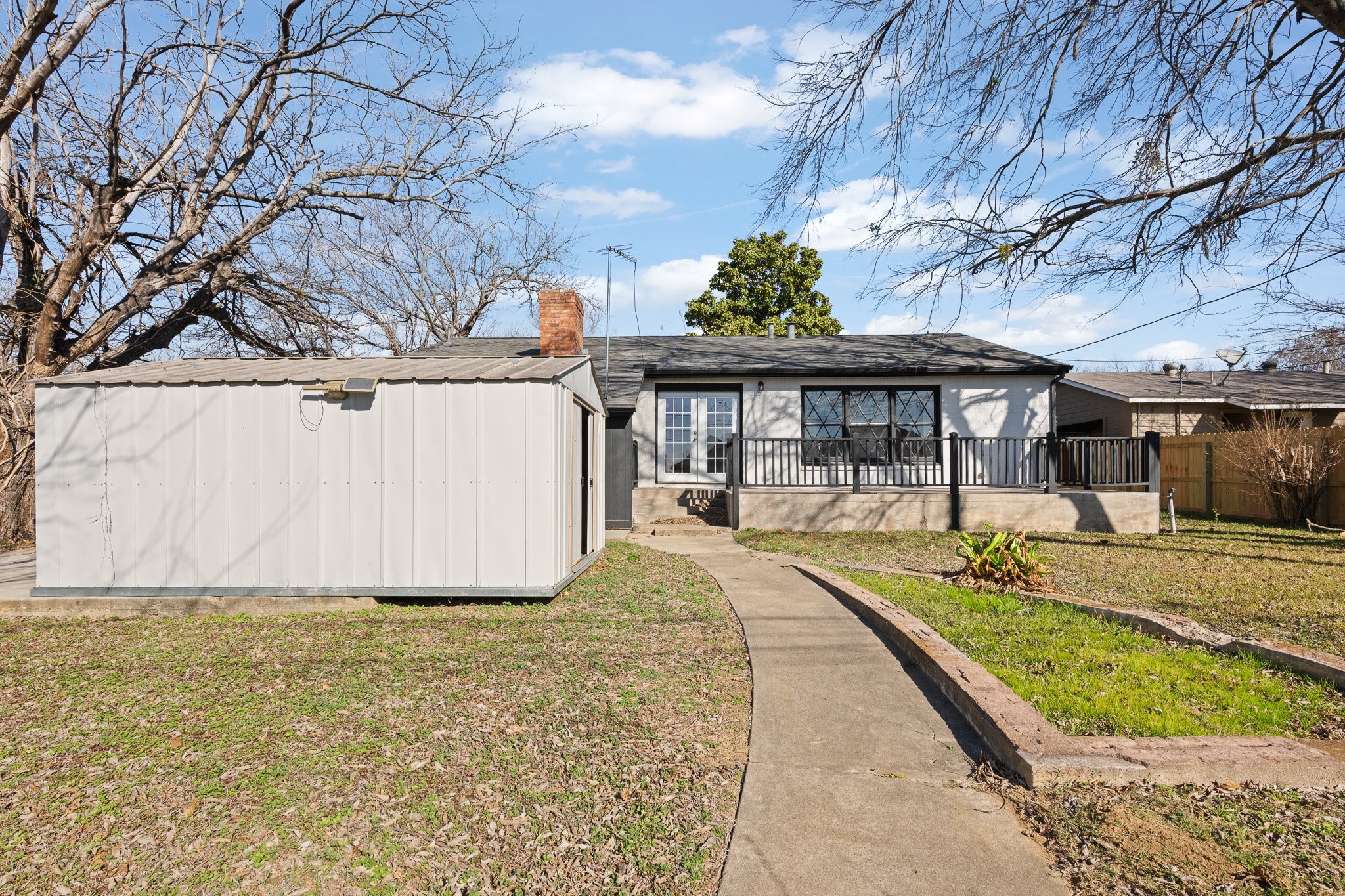 108 Hilltop Drive Grandview TX 76050