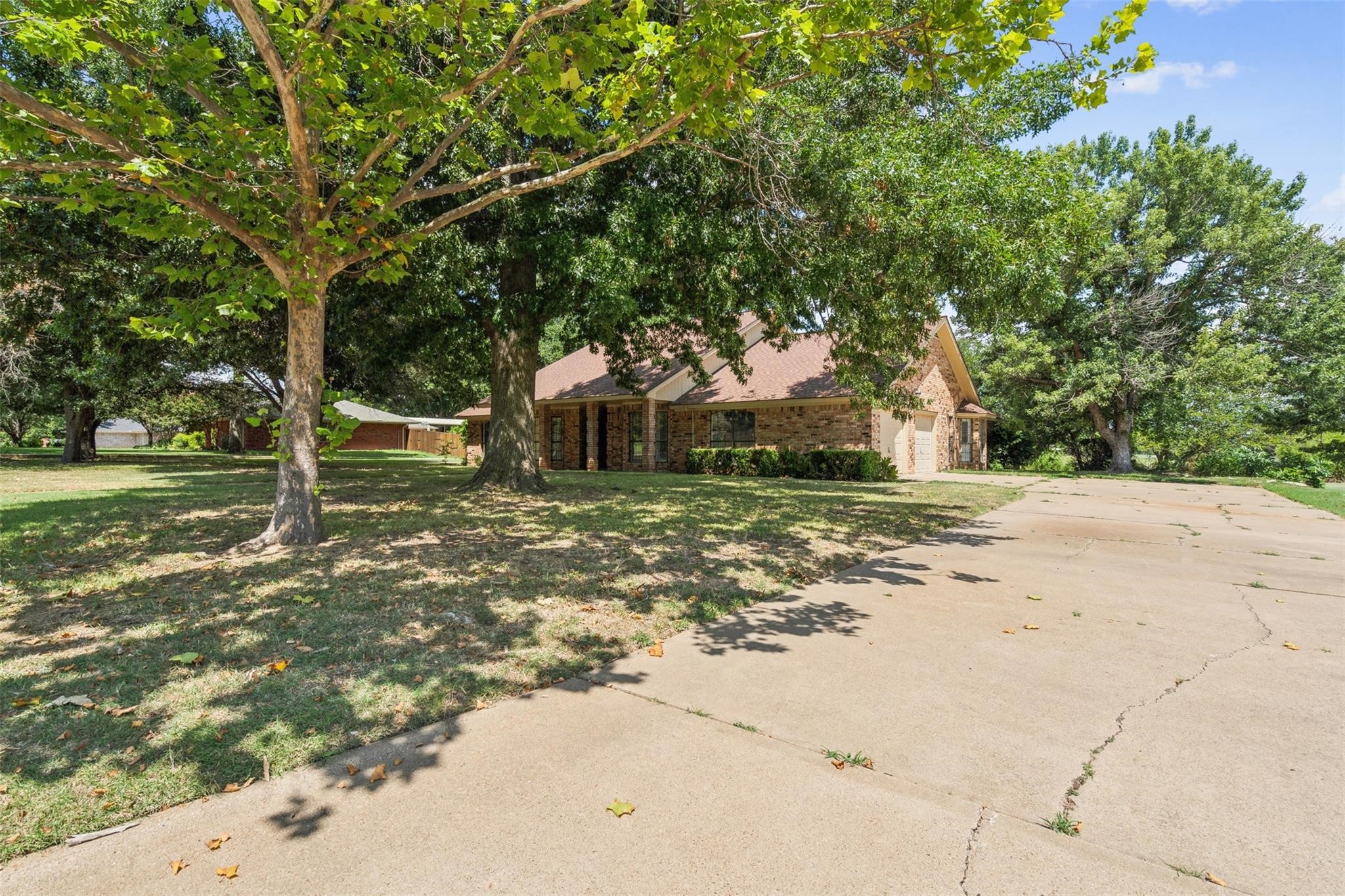 105 Tanglewood Stephenville TX 76401