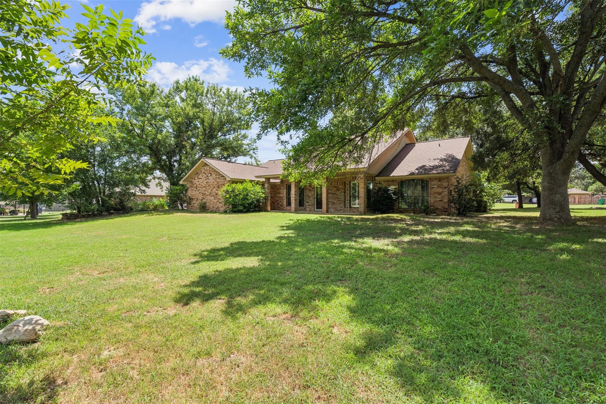 105 Tanglewood Stephenville TX 76401