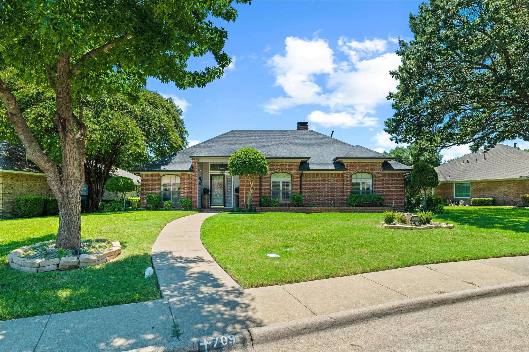709 Arbor Creek Drive Desoto TX 75115