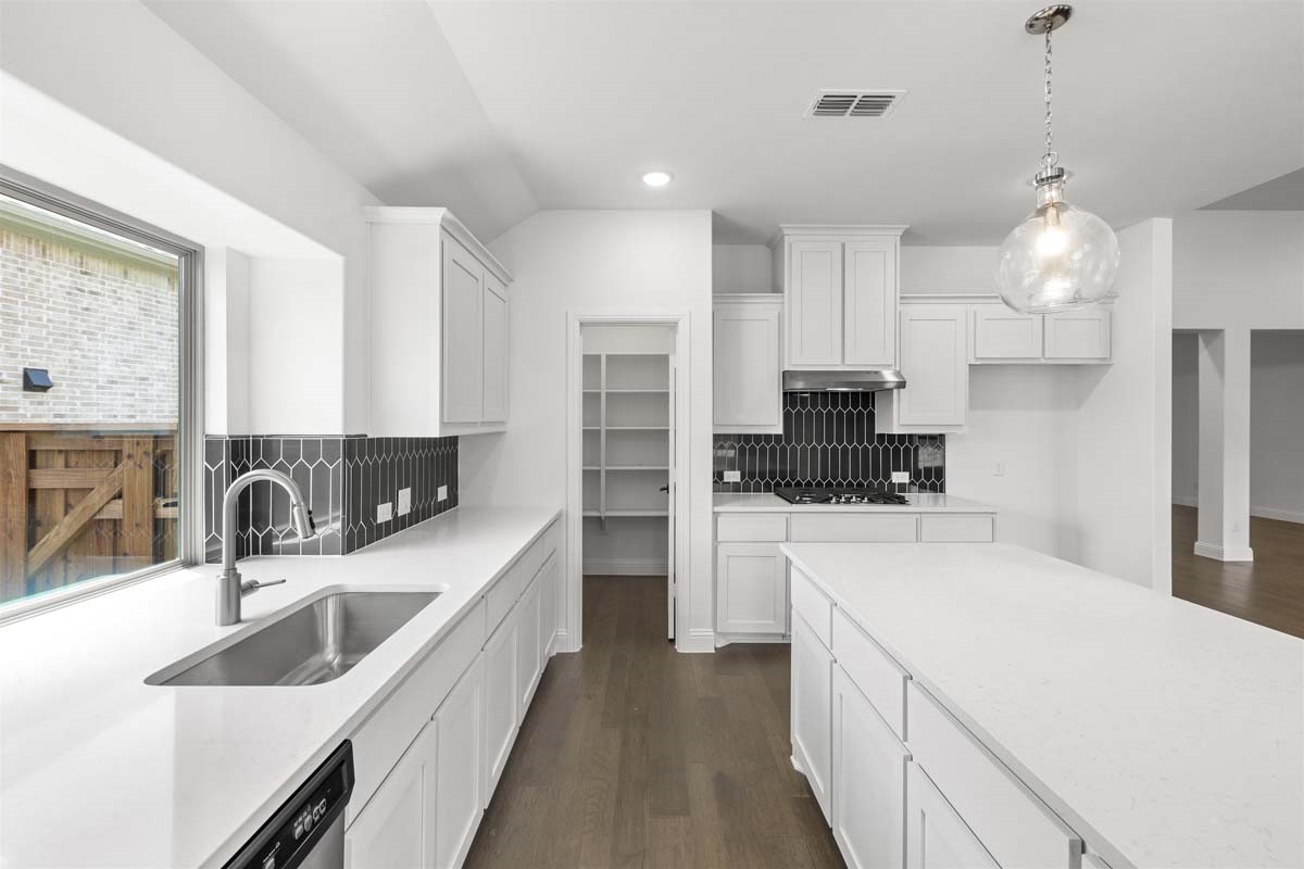 700 Brazos Drive Van Alstyne TX 75495