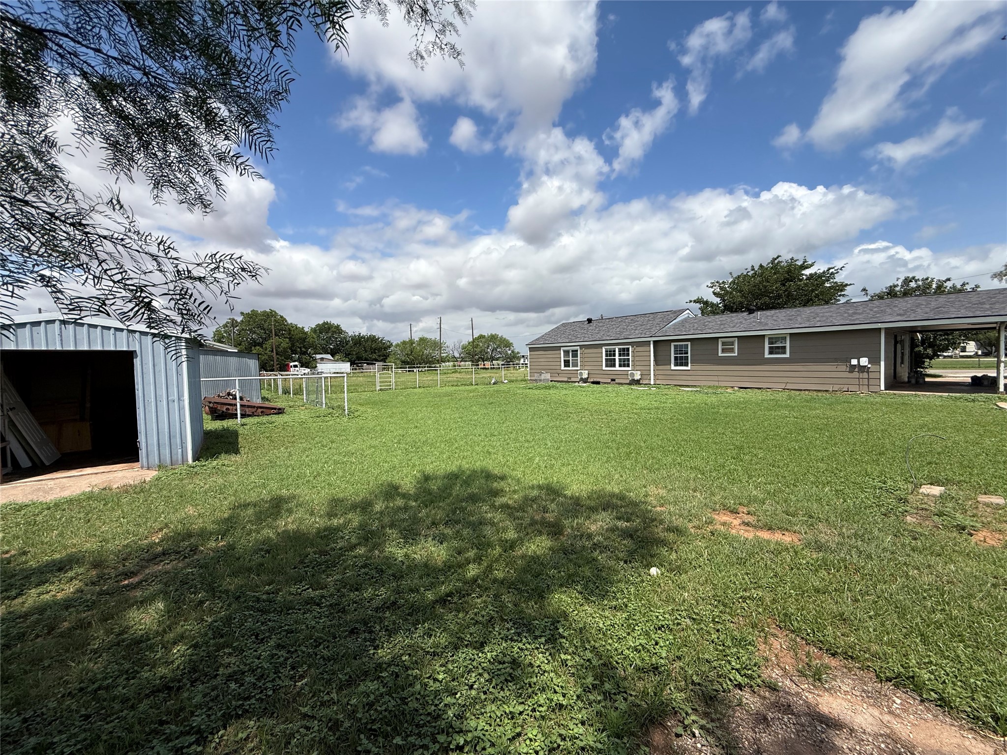 1220 Avenue G Hawley TX 79525