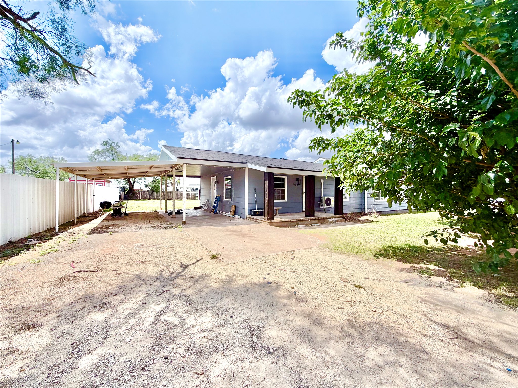1220 Avenue G Hawley TX 79525
