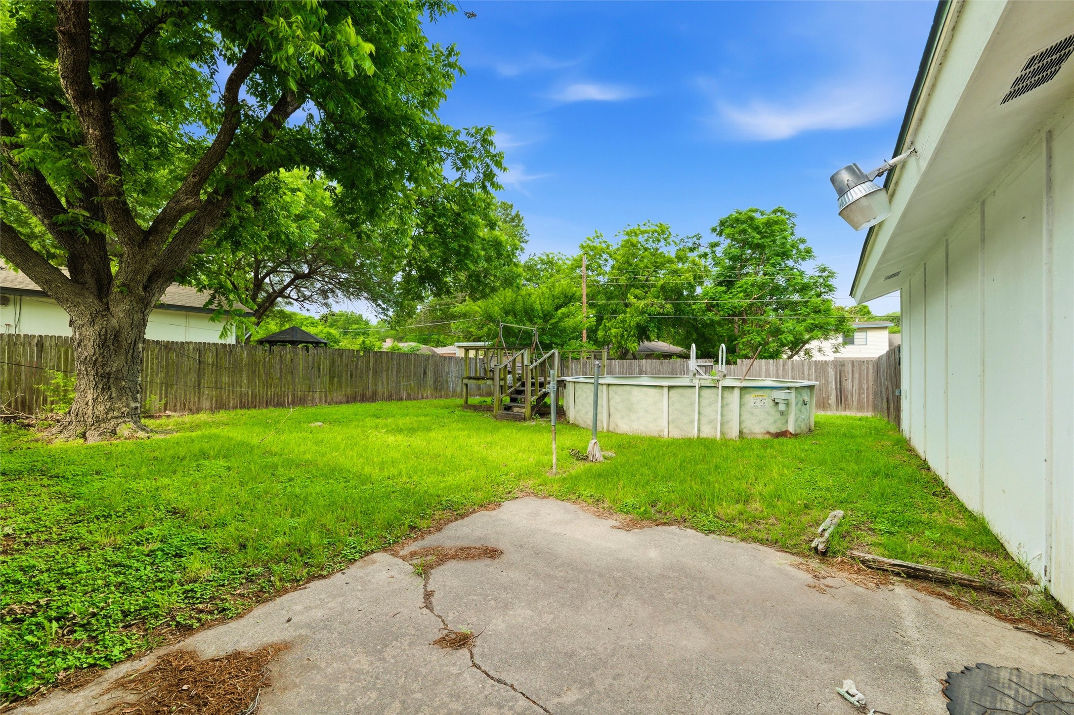 829 Ray Andra Drive Desoto TX 75115