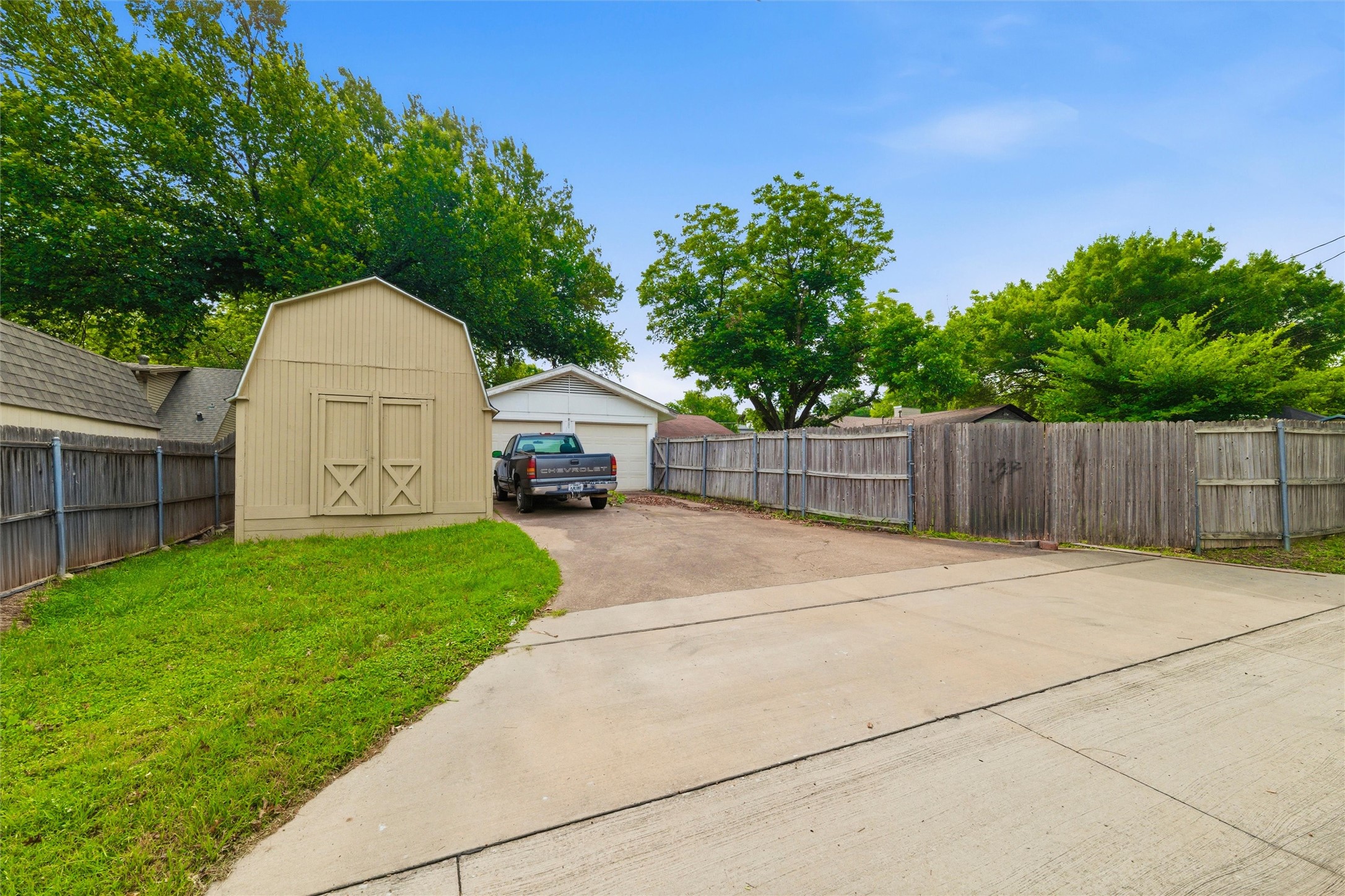 829 Ray Andra Drive Desoto TX 75115