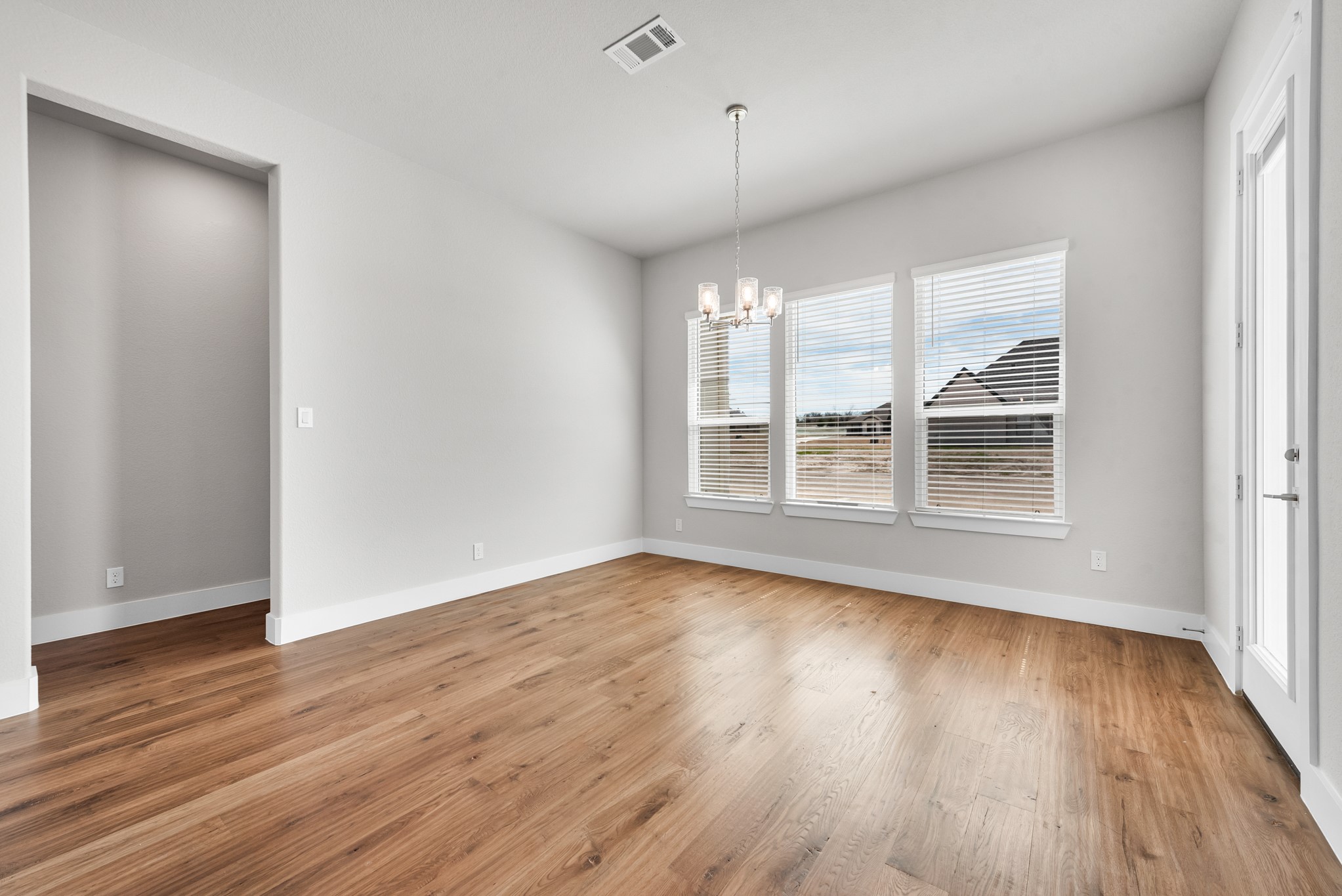 1435 Julian Drive Van Alstyne TX 75495
