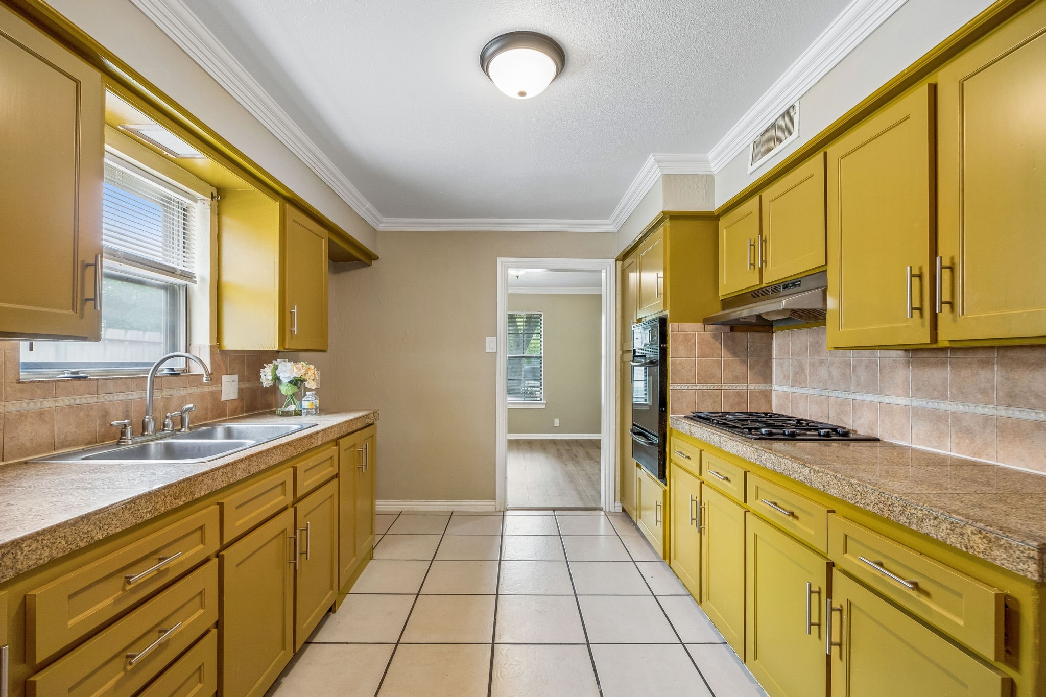 3534 Royal Lane Dallas TX 75229