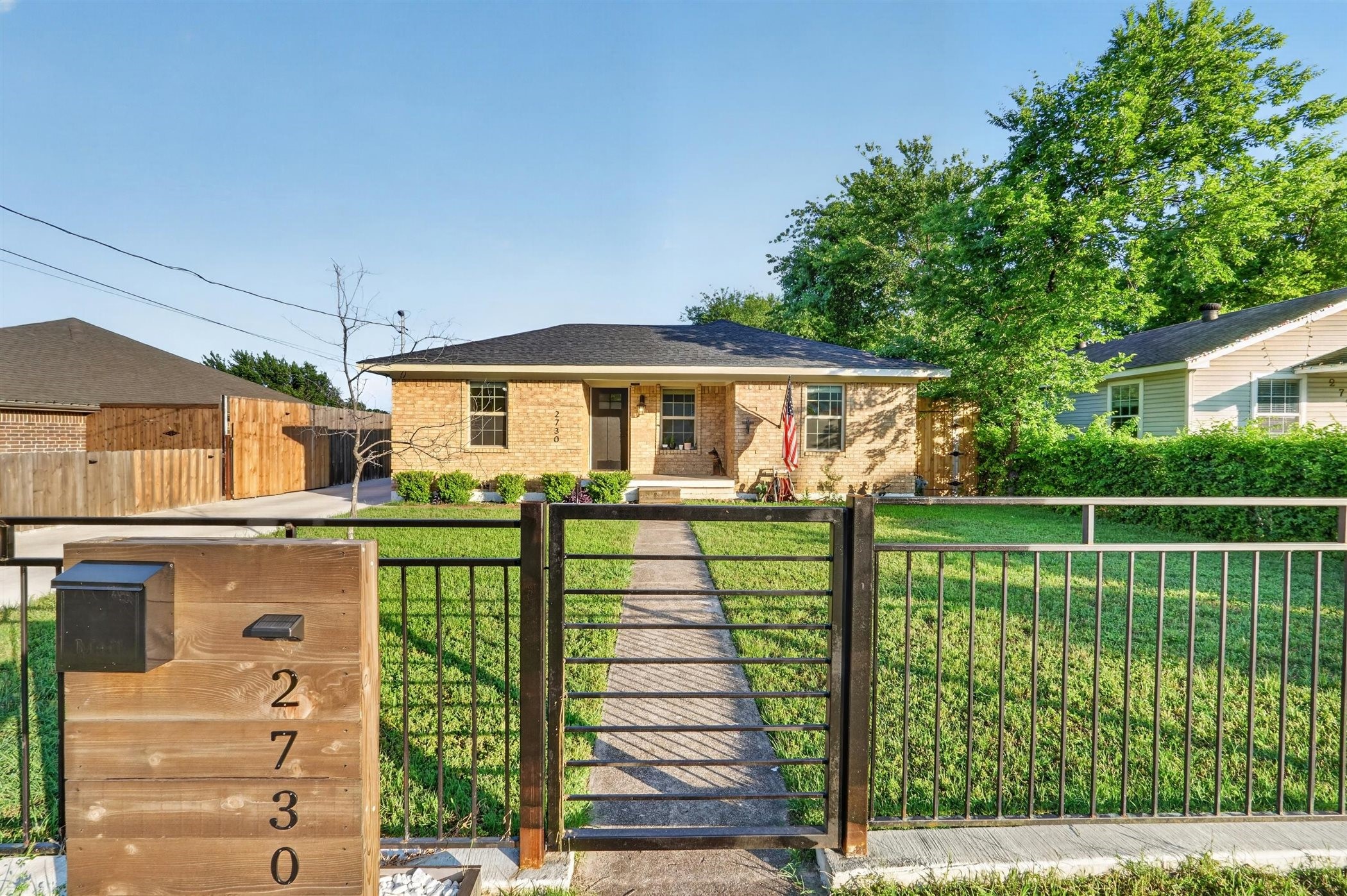 2730 Marjorie Avenue Dallas TX 75216