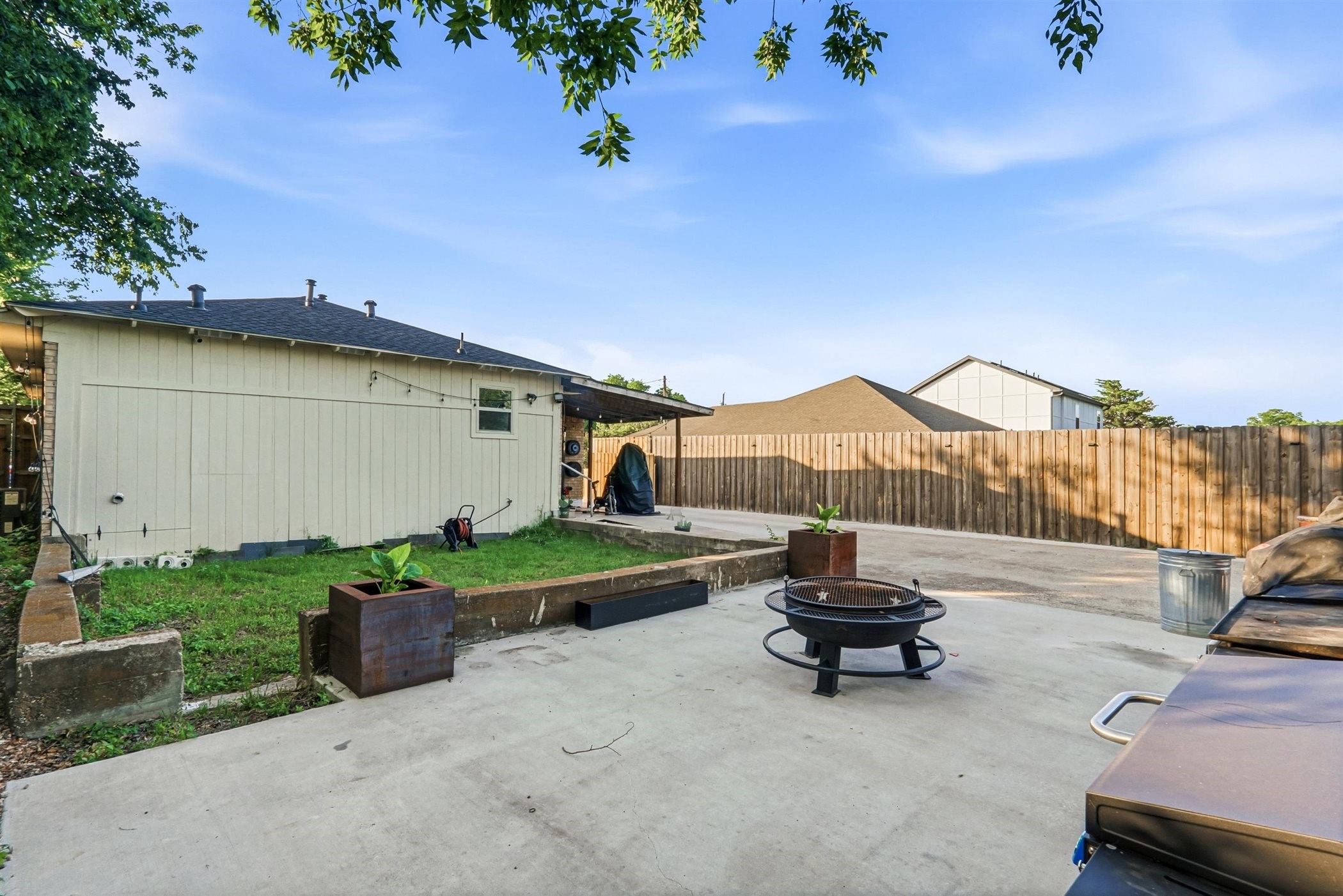 2730 Marjorie Avenue Dallas TX 75216