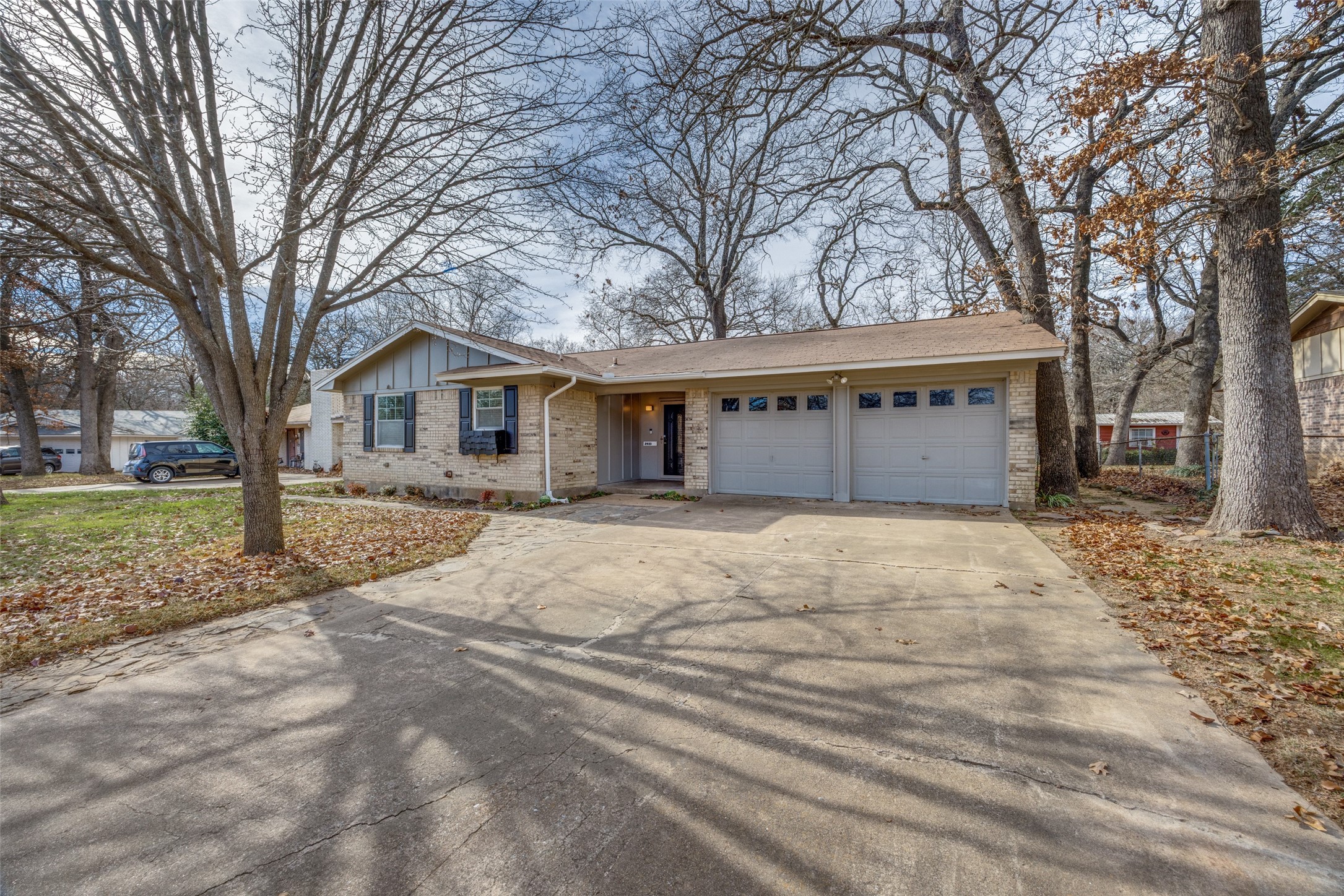 2923 W Day Street Denison TX 75020
