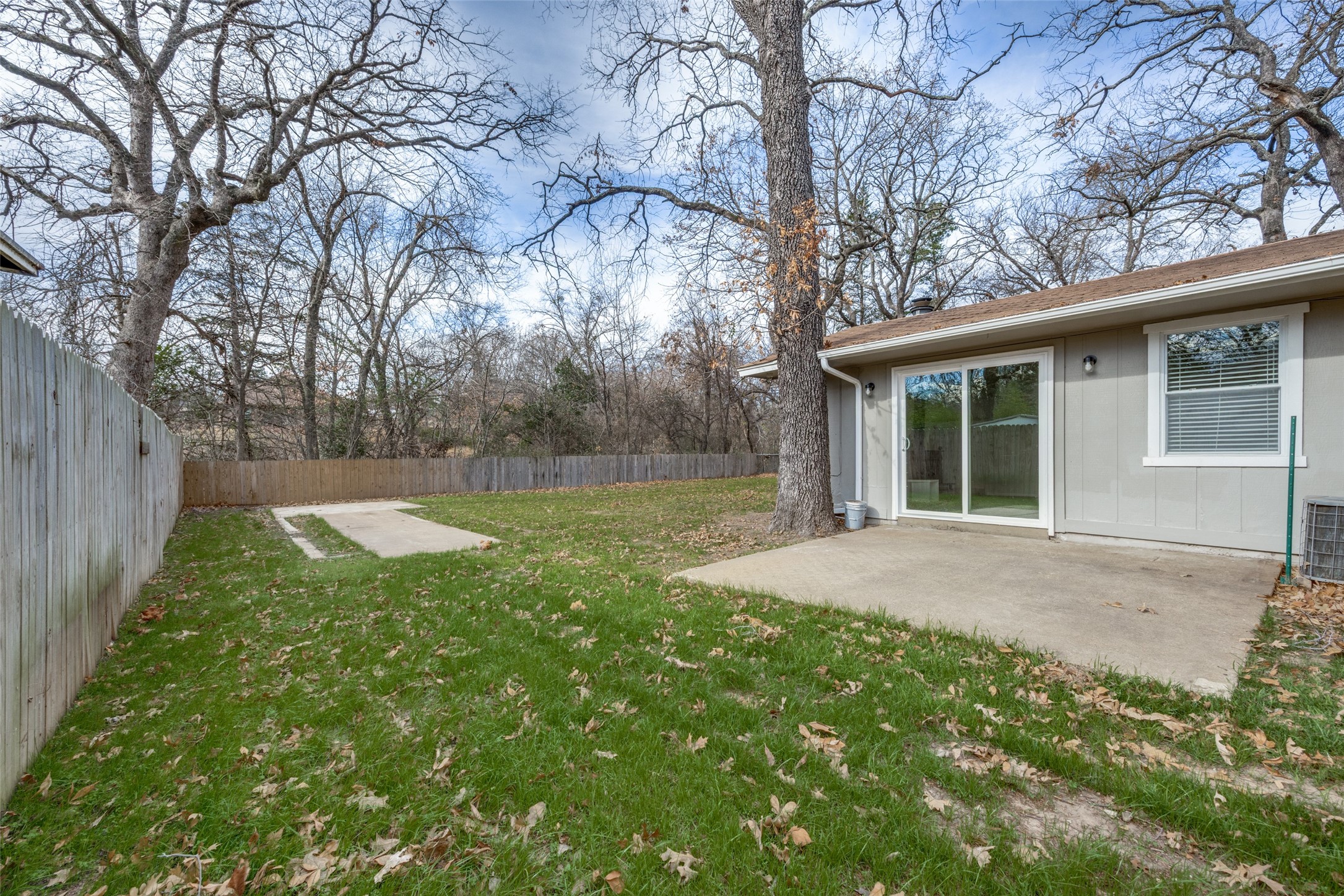 2923 W Day Street Denison TX 75020