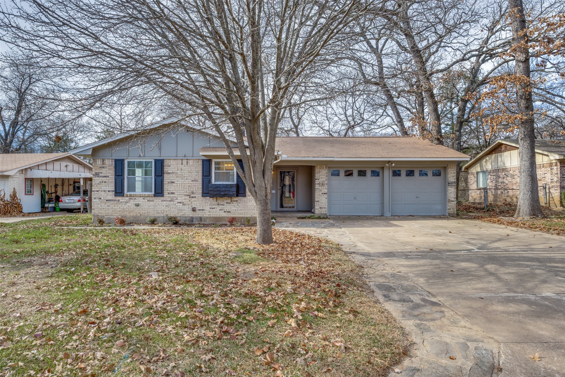2923 W Day Street Denison TX 75020