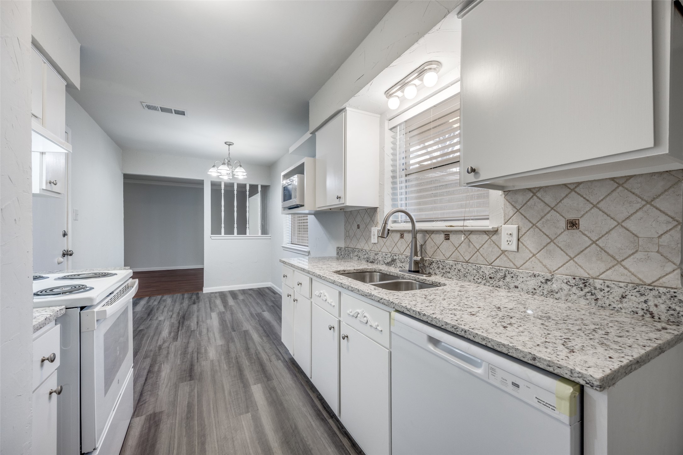 2923 W Day Street Denison TX 75020