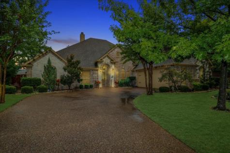 8129 Oak Hollow Drive Arlington TX 76001