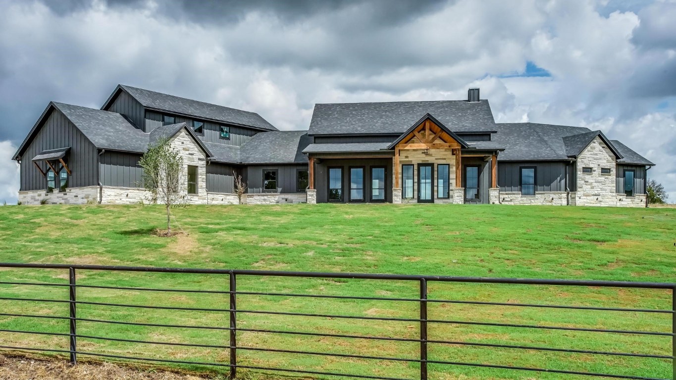 416 Royal Santana Run Weatherford TX 76087