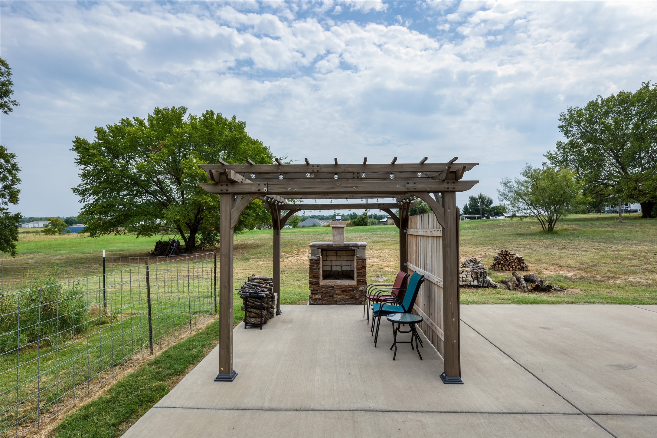 210 Spring Branch Trail N Springtown TX 76082