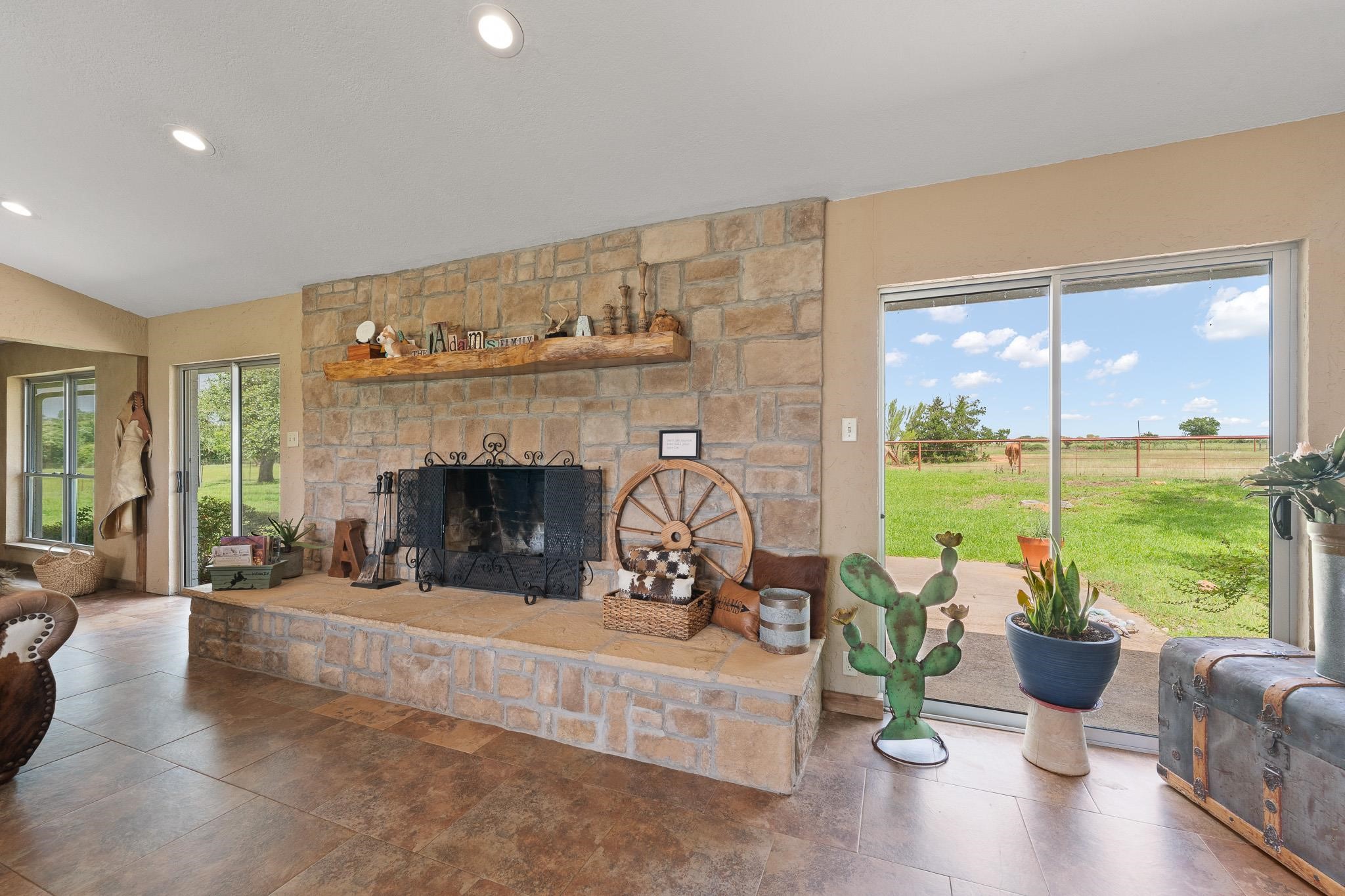 3001 E Fm 4 Cleburne TX 76031