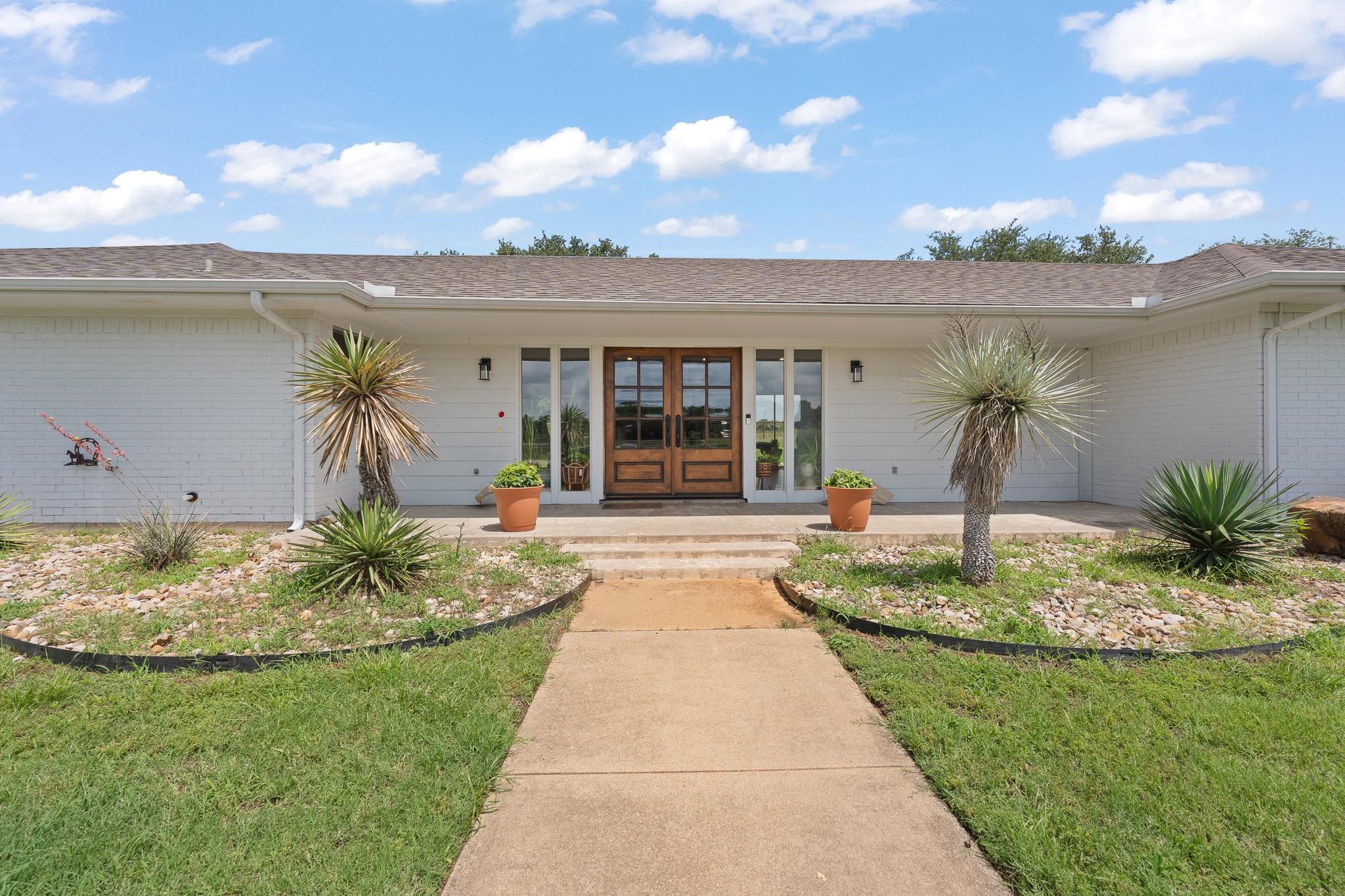 3001 E Fm 4 Cleburne TX 76031
