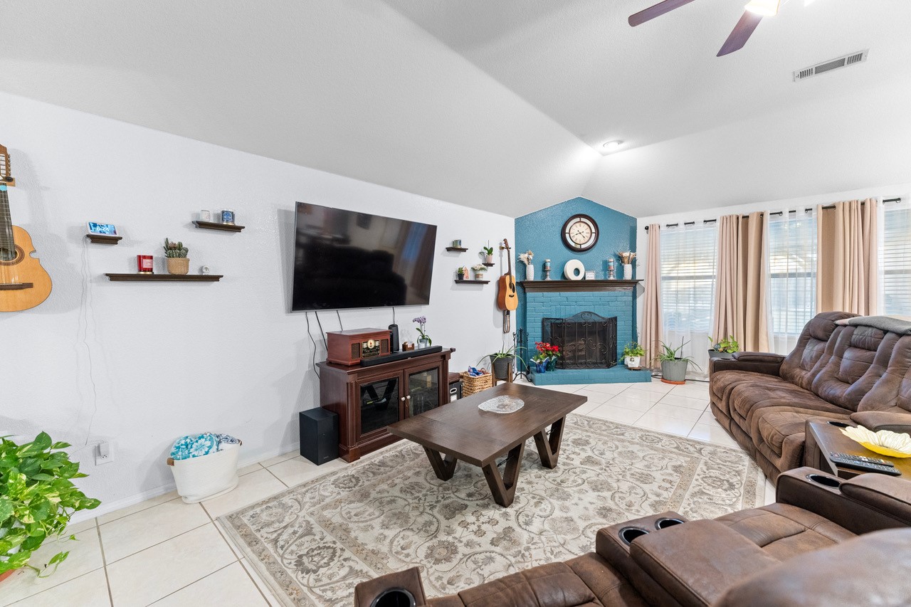 9225 Conestoga Drive Fort Worth TX 76131
