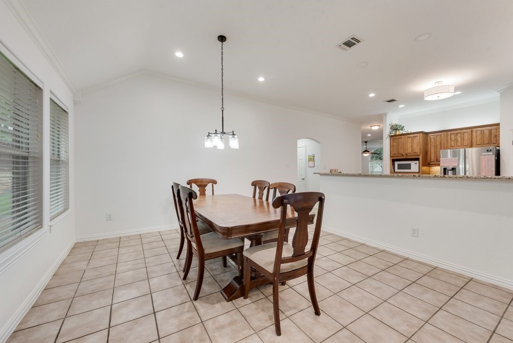7057 Ridge Crest Drive North Richland Hills TX 76182