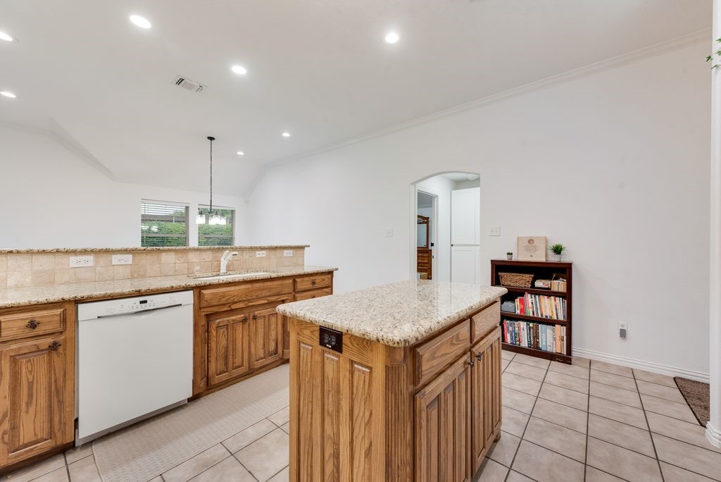 7057 Ridge Crest Drive North Richland Hills TX 76182