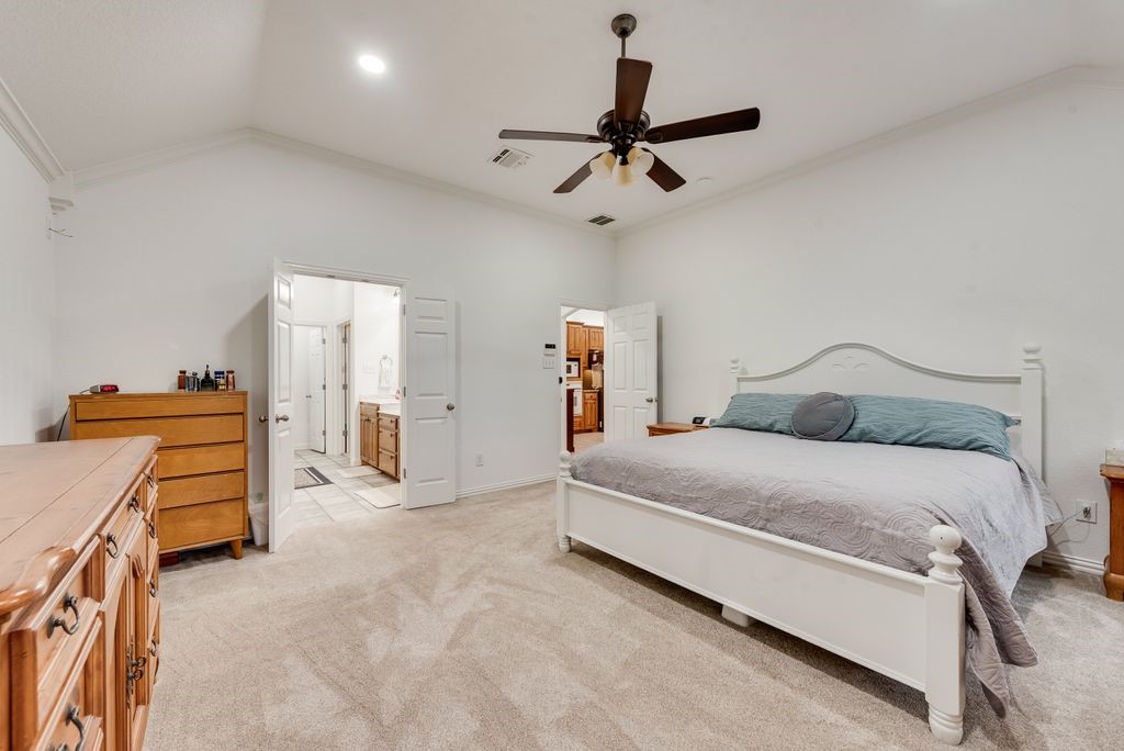 7057 Ridge Crest Drive North Richland Hills TX 76182