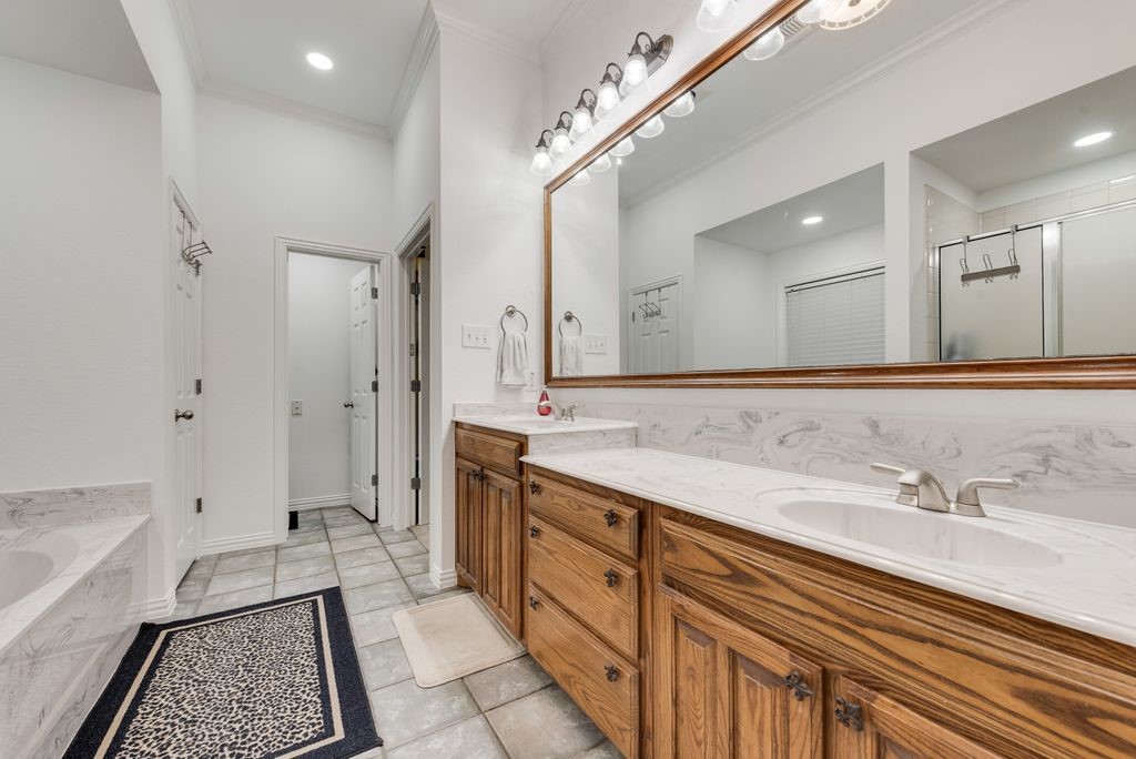7057 Ridge Crest Drive North Richland Hills TX 76182