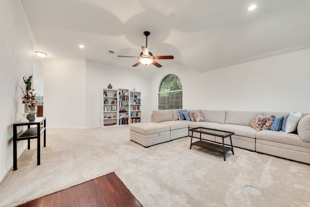 7057 Ridge Crest Drive North Richland Hills TX 76182