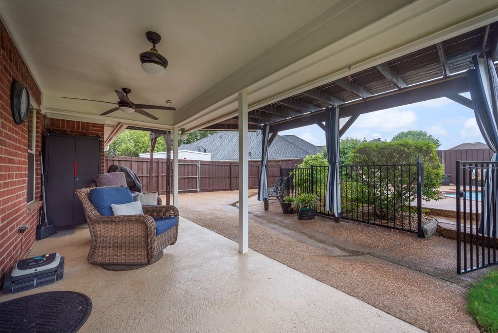 7057 Ridge Crest Drive North Richland Hills TX 76182