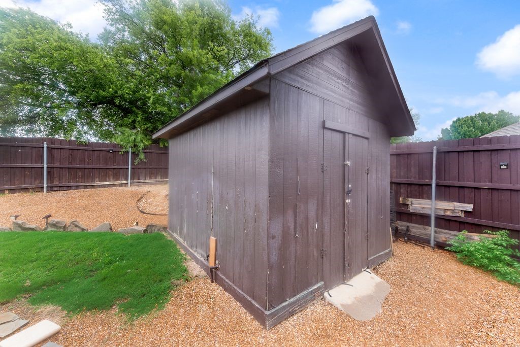 7057 Ridge Crest Drive North Richland Hills TX 76182