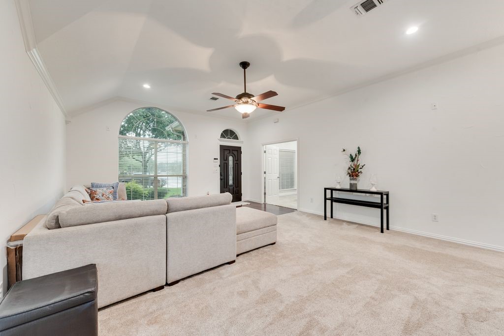 7057 Ridge Crest Drive North Richland Hills TX 76182