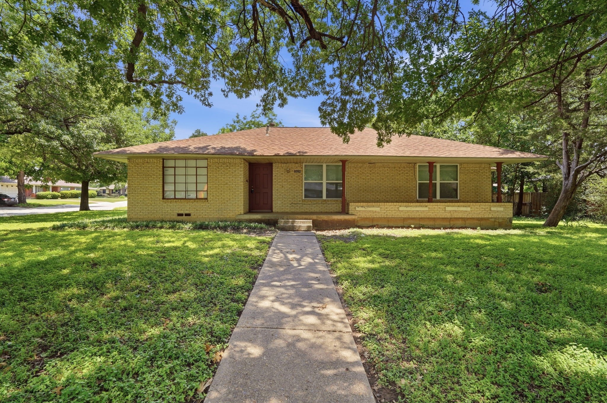 2806 E Atoll Drive Dallas TX 75216